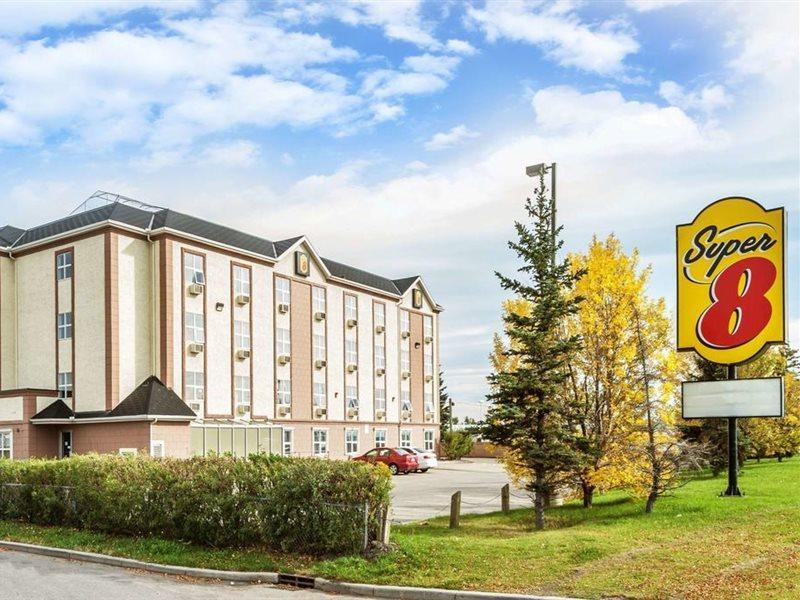 Super 8 By Wyndham Calgary/Airport Hotel Exterior foto