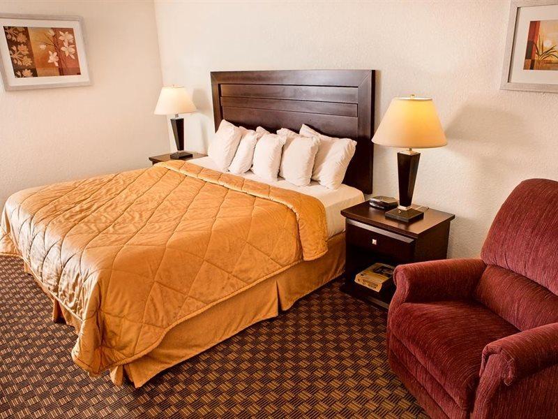 Super 8 By Wyndham Calgary/Airport Hotel Exterior foto