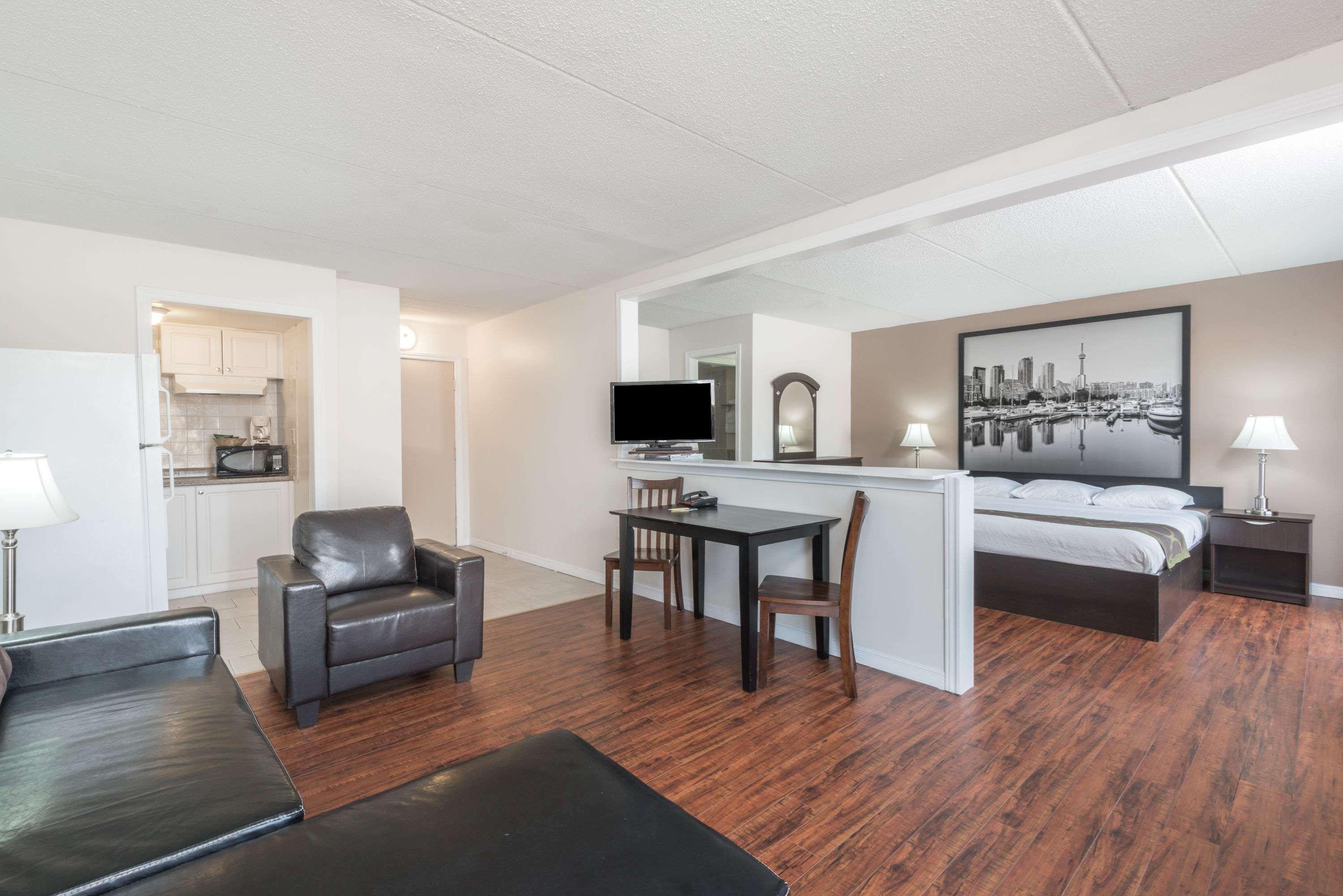 Super 8 By Wyndham Calgary/Airport Hotel Exterior foto
